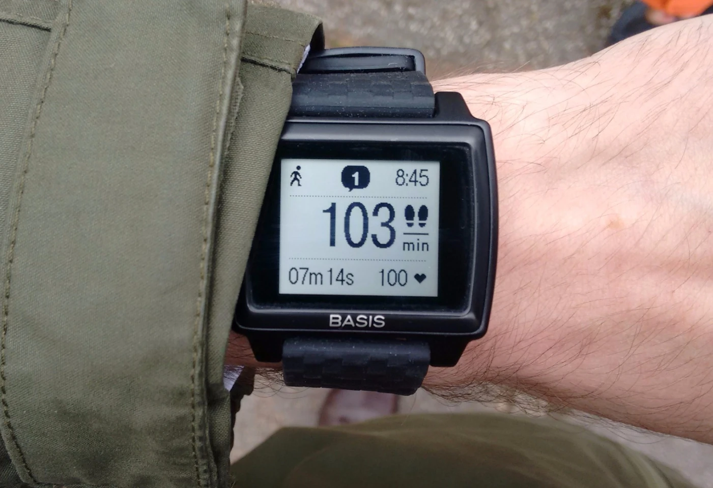 The Basis Peak fitness tracker automatically detects whether you're walking, running, cycling or sleeping(Photo: Simon Crisp/Gizmag.com)