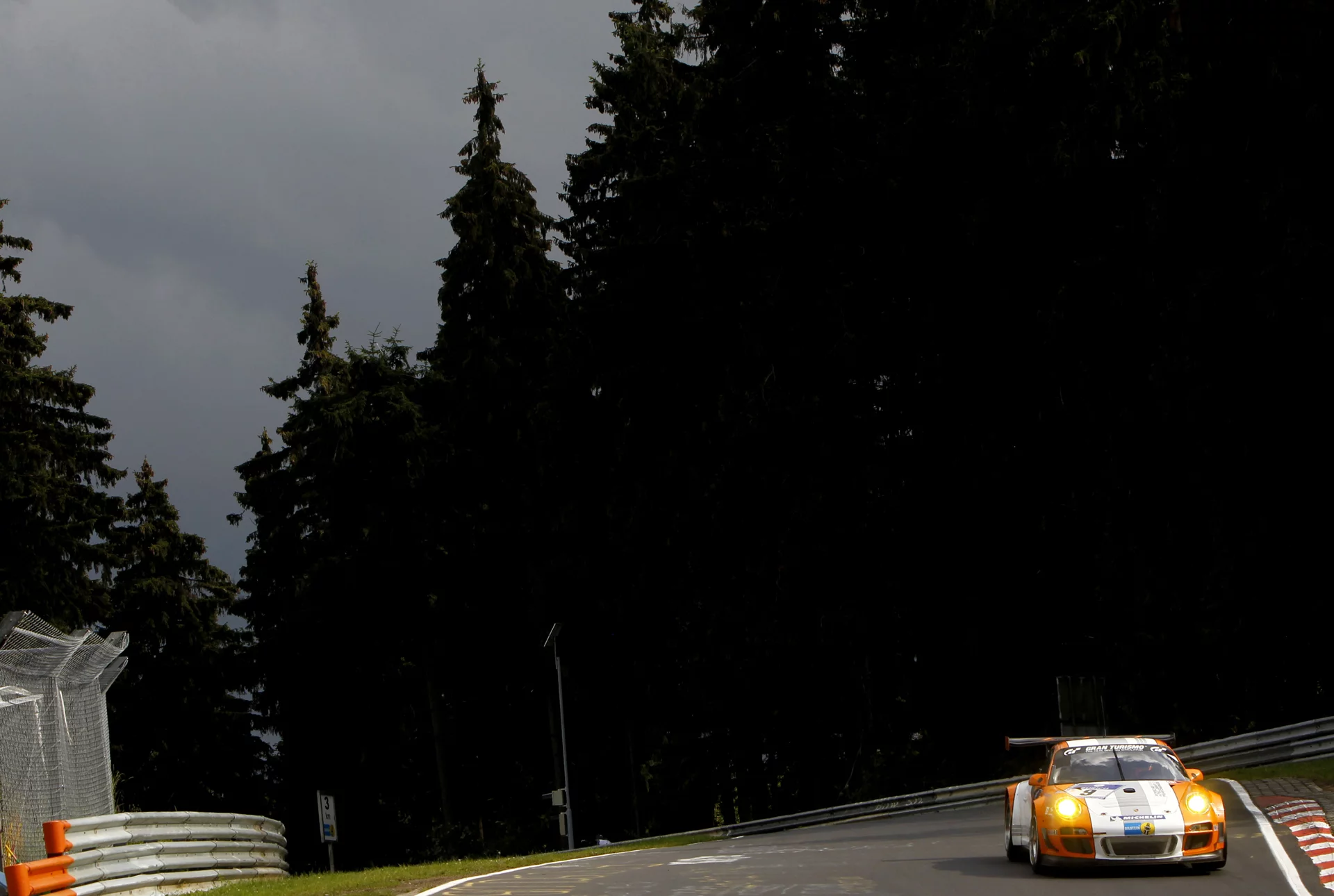 Porsche's 911 GT3 R Hybrid Version 2.0