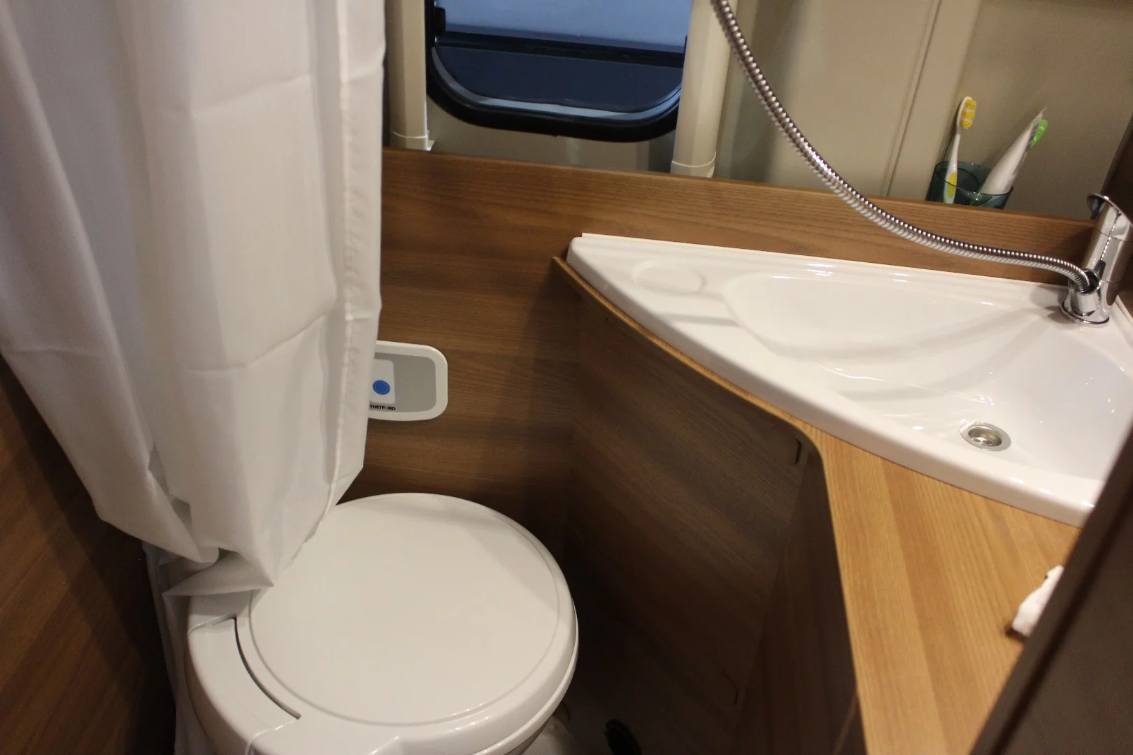 Inside the Carado Vlow 640