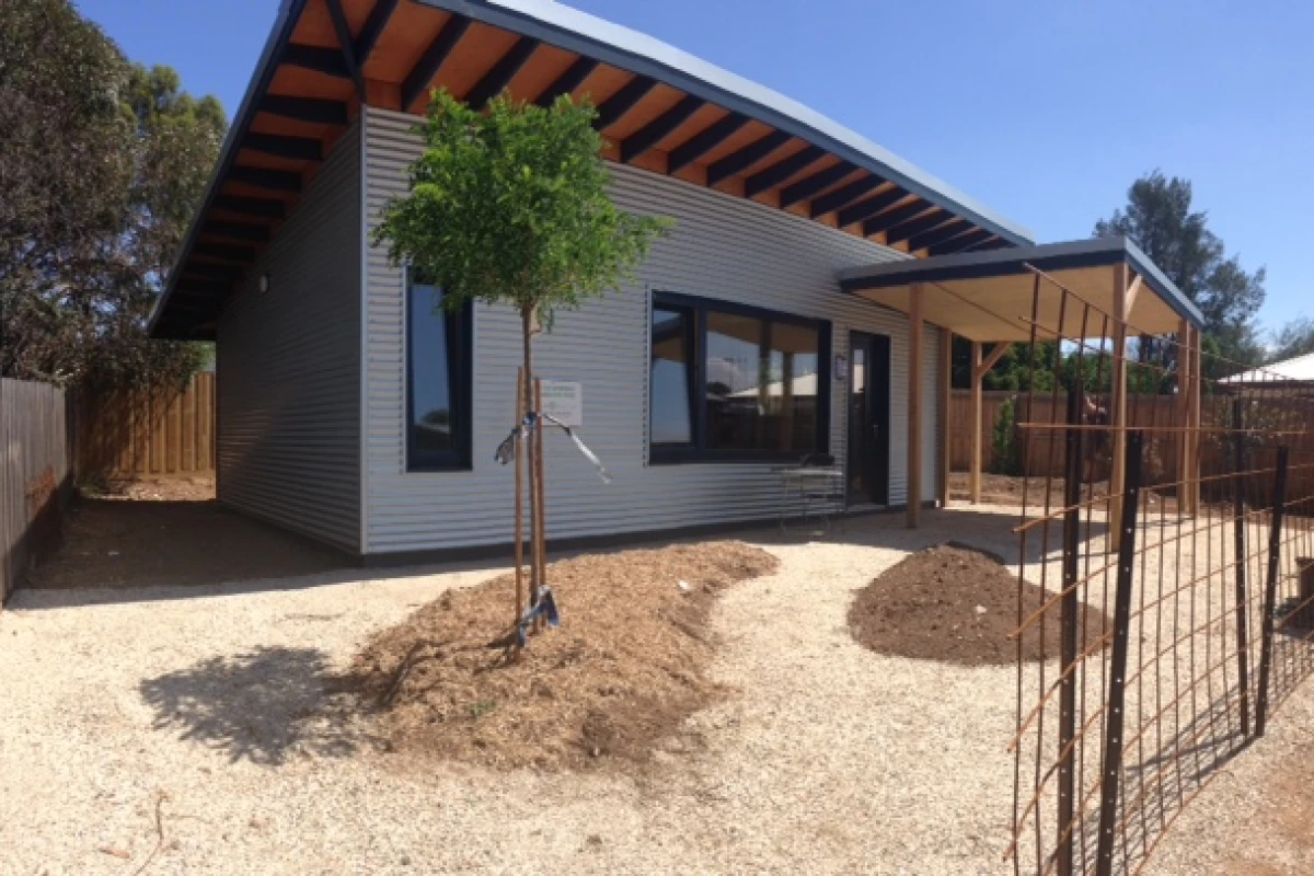 Castlemaine Passivhaus is a 39 sq m (419 sq ft) Passive House in Australia