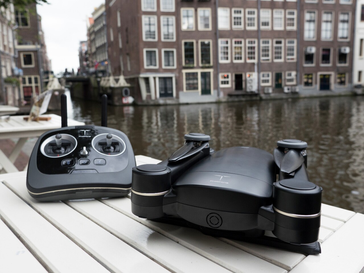 It's possible for two users with separate controllers to both pilot one Byrd