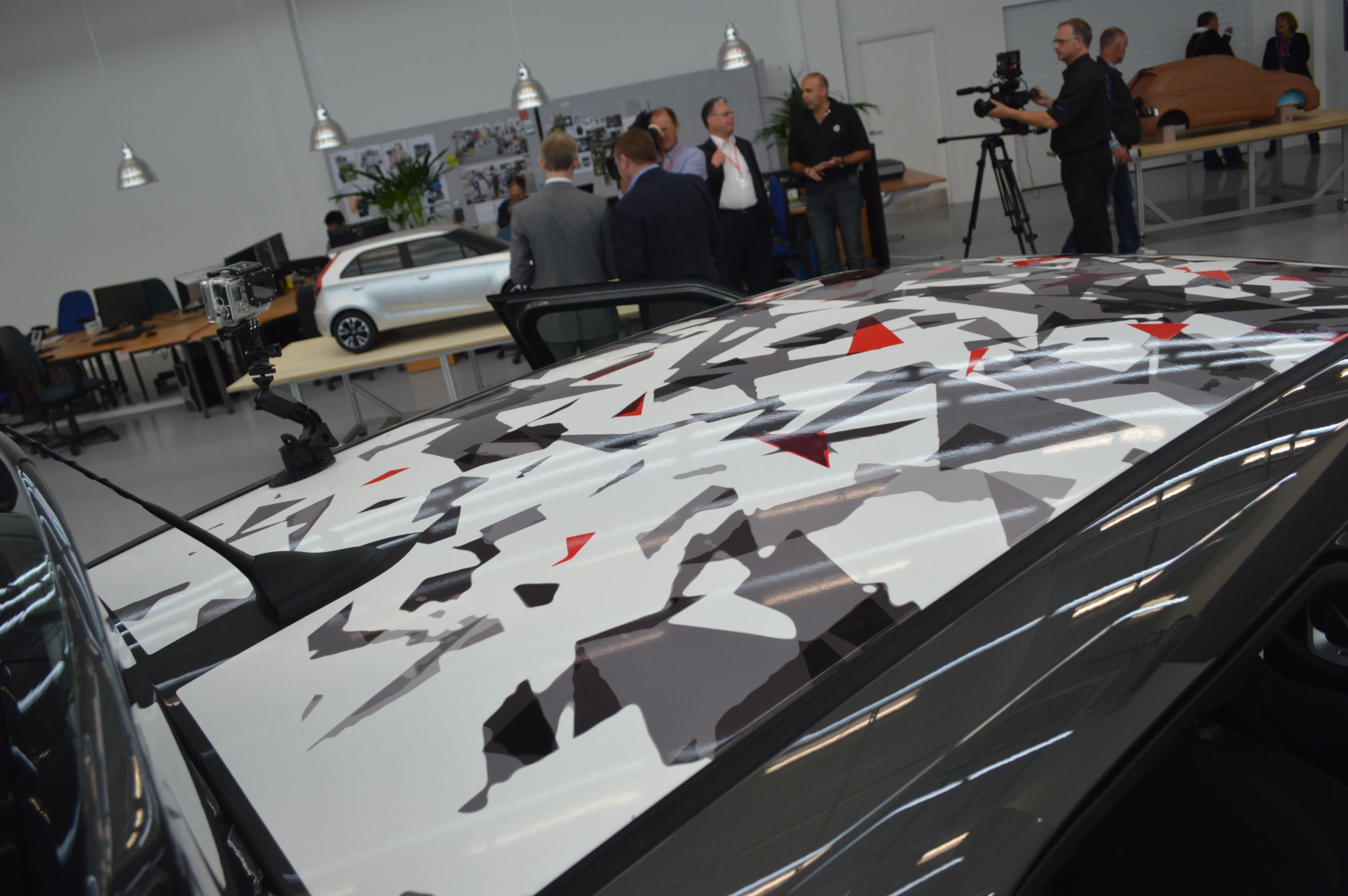 The MG3 will be highly customizable, including a choice of roof decals (Photo: Gizmag)
