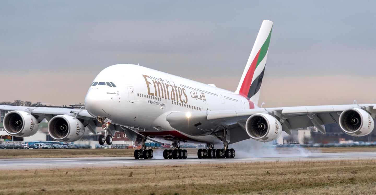 Emirates throws world's largest passenger aircraft a lifeline Emirates throws world's largest passenger aircraft a lifeline