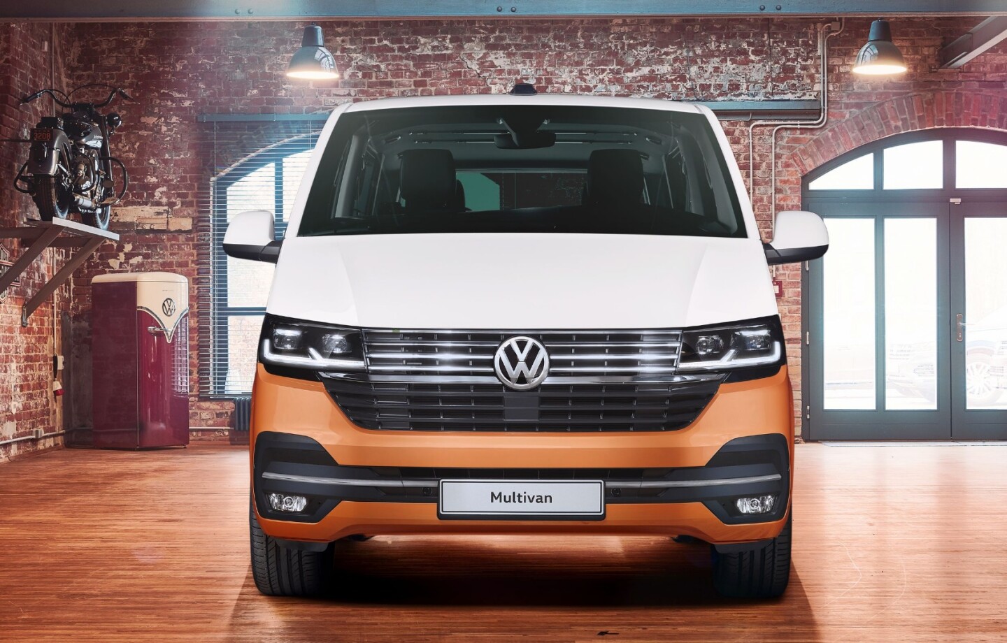 Cosmetic changes include a larger air intake and full-width double chrome bar/daytime running LED design
