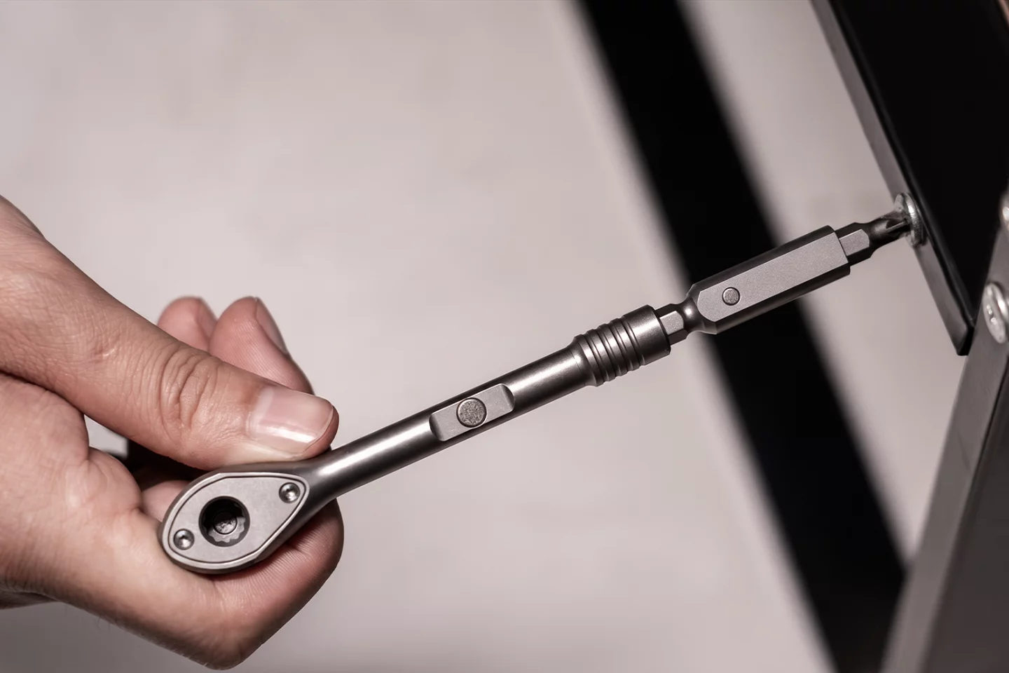 The TiNexus uses standard 1/4-inch bits