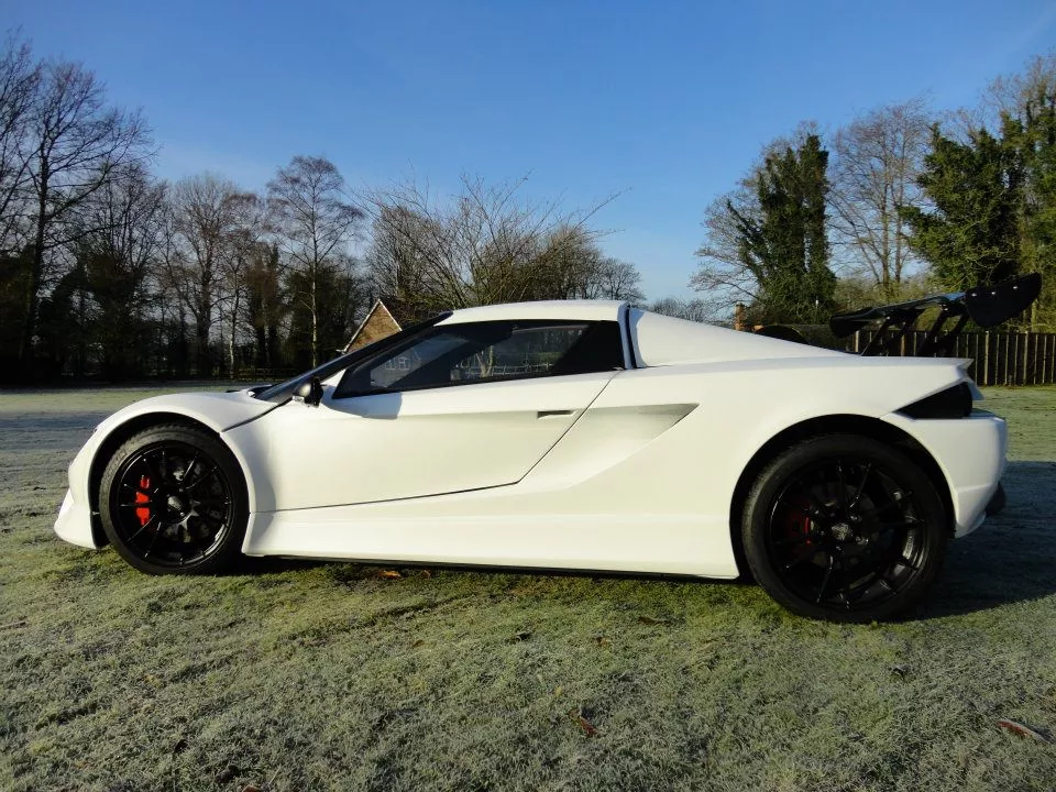 The AEDC is the result of a design partnership between Spain's Quimera Responsible Racing and the UK's Evelio Electric Supercars