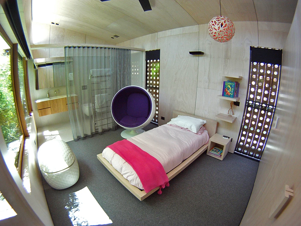 The children's bedroom also features an en-suite (Photo: Edoardo Campanale for Gizmag)