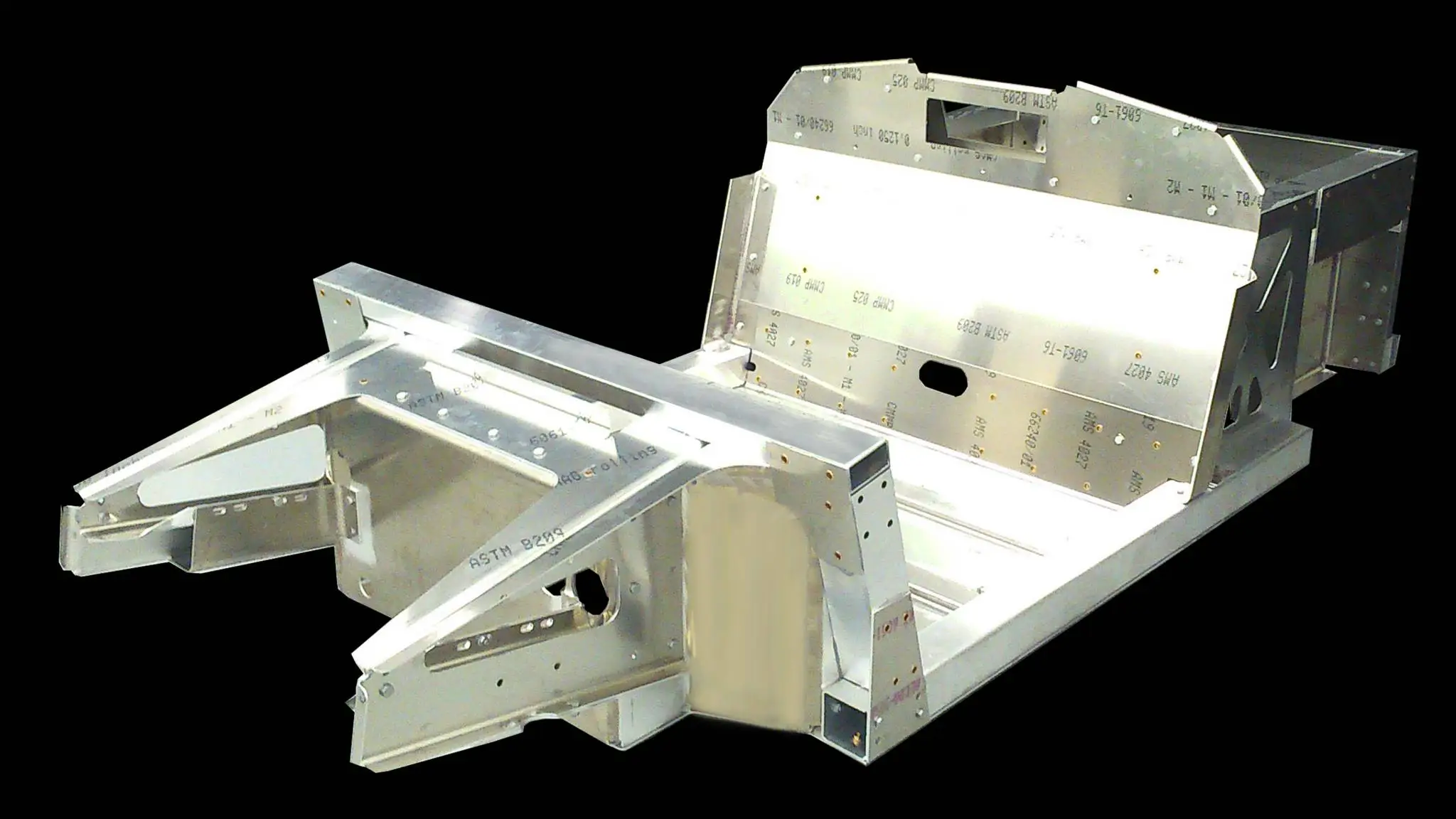 A key feature of the Tomahawk is an aluminum monocoque chassis reported to weigh 300 lb (Photo: Dubuc SLC)