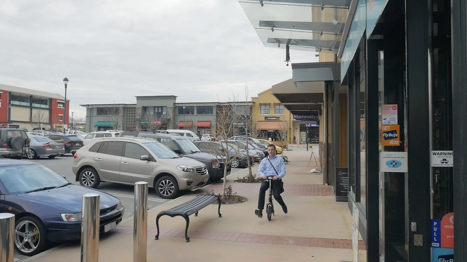 Commuting around the shopping center