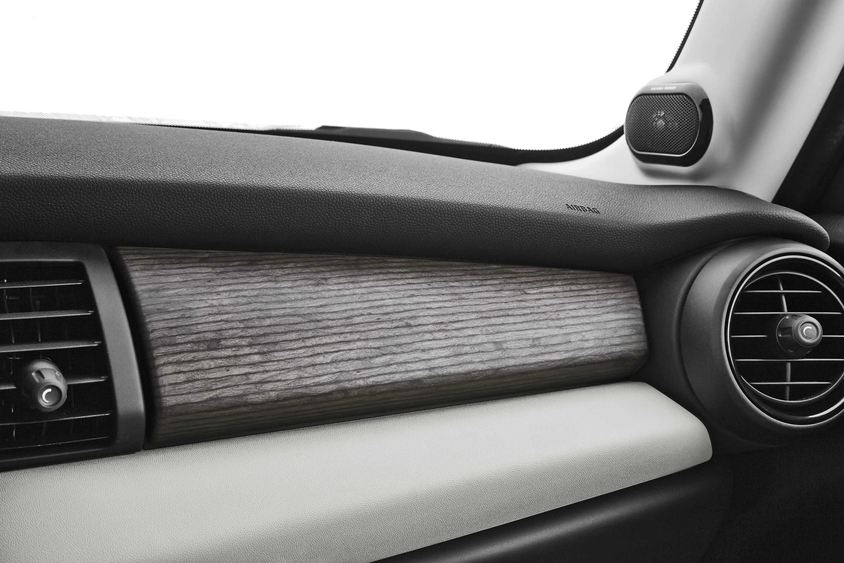 Mini Cooper dash detail