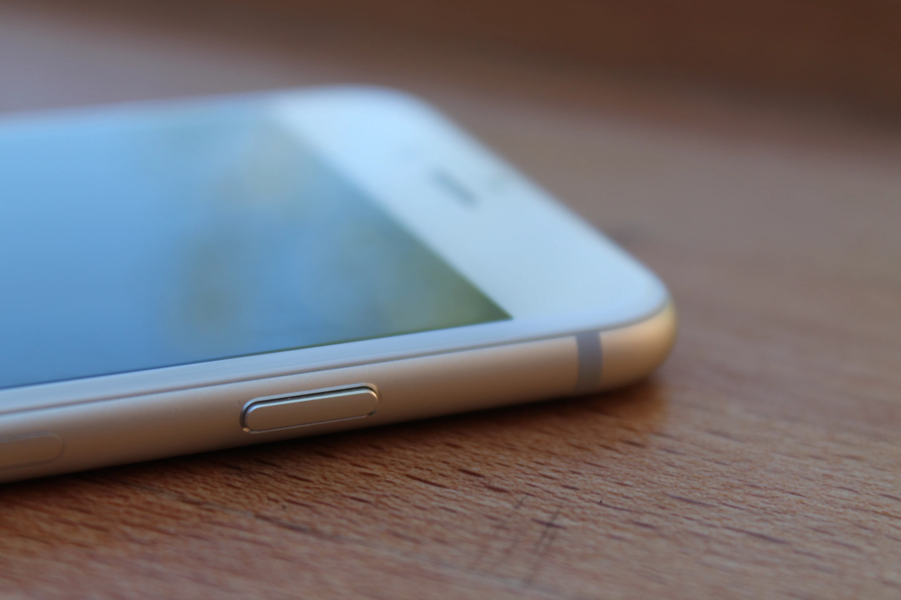 Rounded corners everywhere (Photo credit: Eric Mack/Gizmag.com)