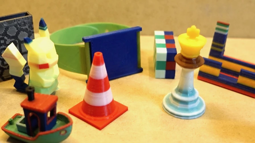 Various examples of items printed using the programmable filament technology