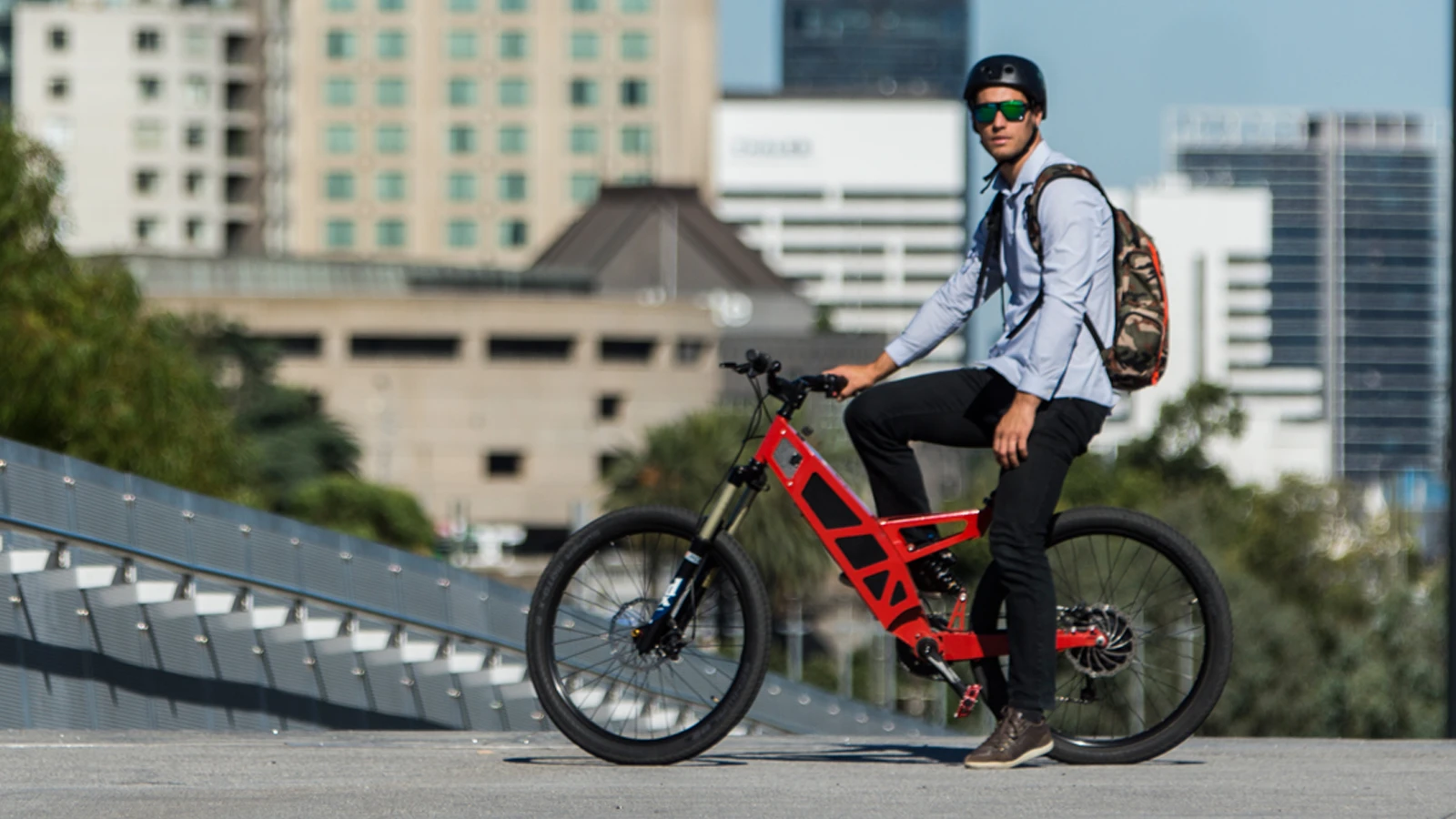 The Stealth P-7 e-bike features 27.5-inch wheels