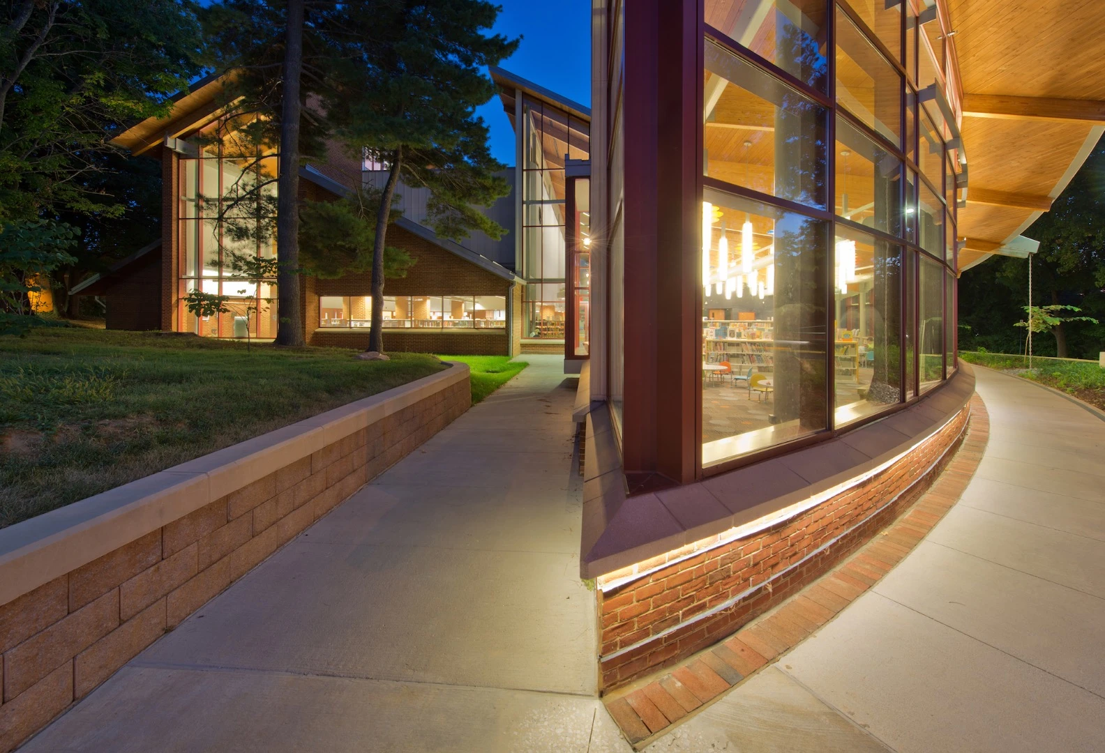Olney Branch Montgomery County Public Libraries by The Lukmire Partnership, Inc. won the Regional Excellence award