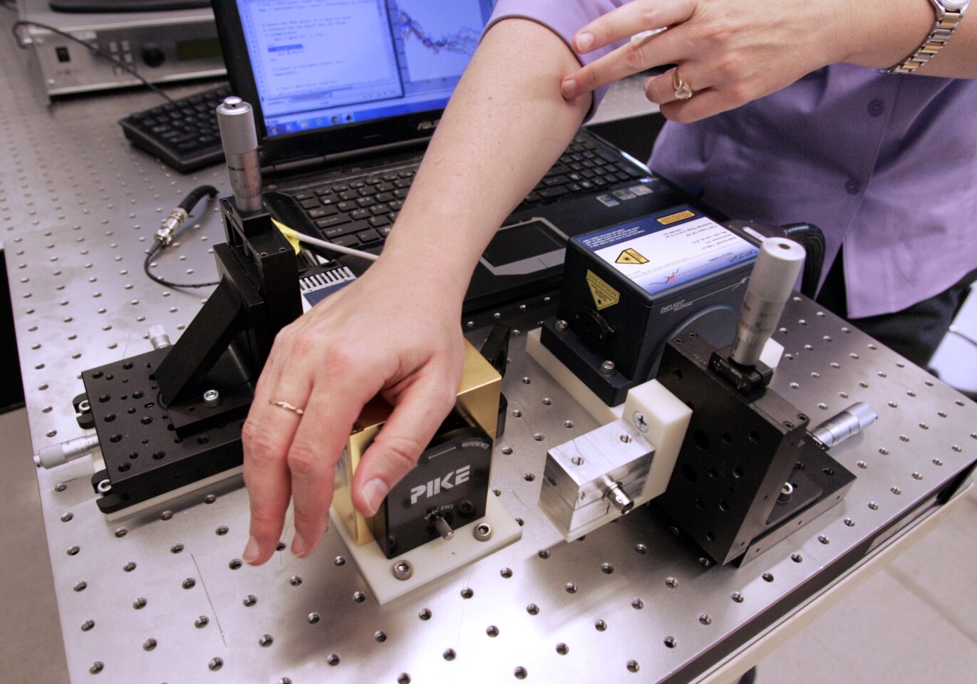 The new monitor uses a quantum cascade laser, instead of blood sample, to read blood sugar levels (Photo: Frank Wojciechowski)
