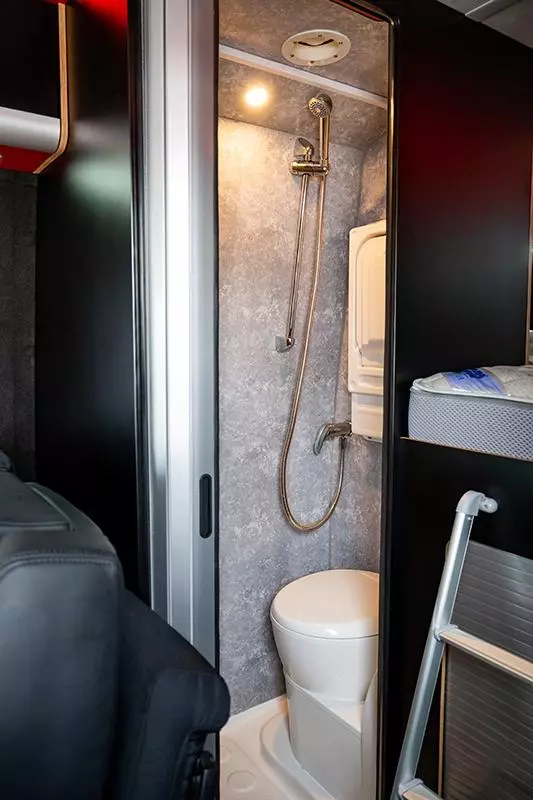 Available wet bath compartment