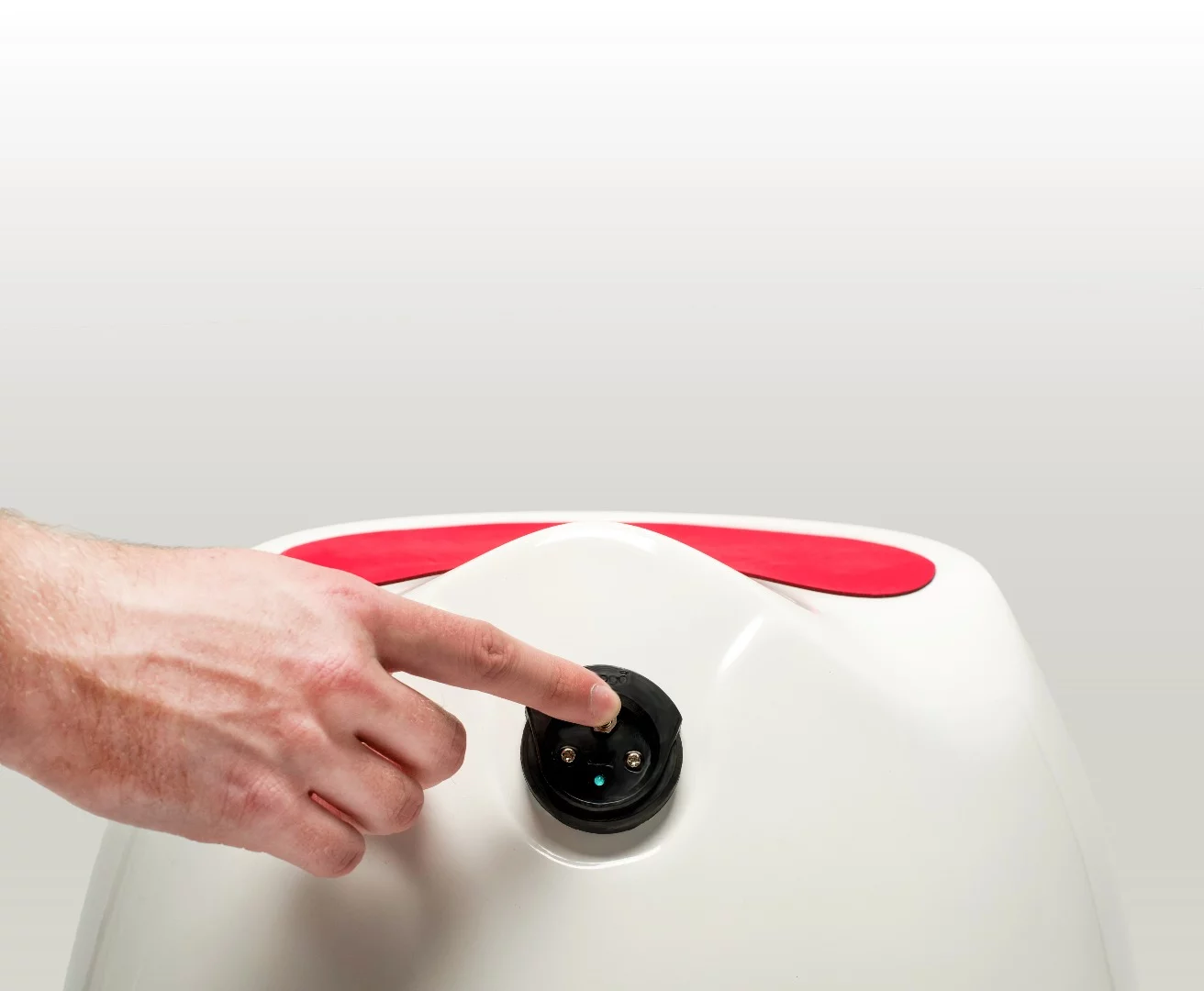 With custom-built sensors and Bluetooth 4.0, VRGO is a curved stool that works much like a virtual joystick for VR gaming