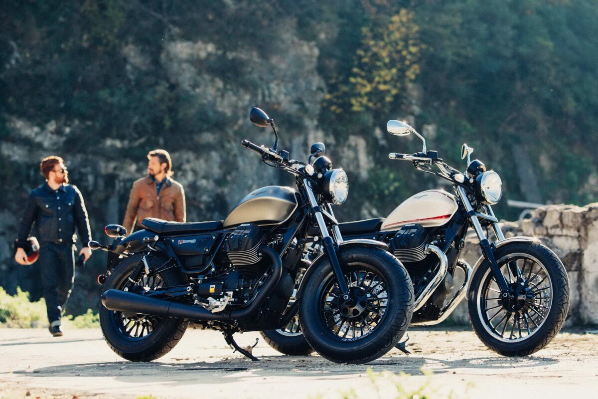 Moto Guzzi introduces a new engine platform, initiated by two new models, the V9 Roamer and Bobber