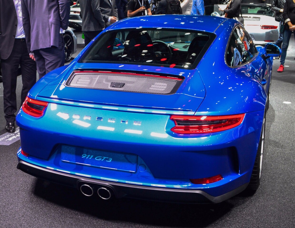 The GT3 with Touring Package has no rear wing