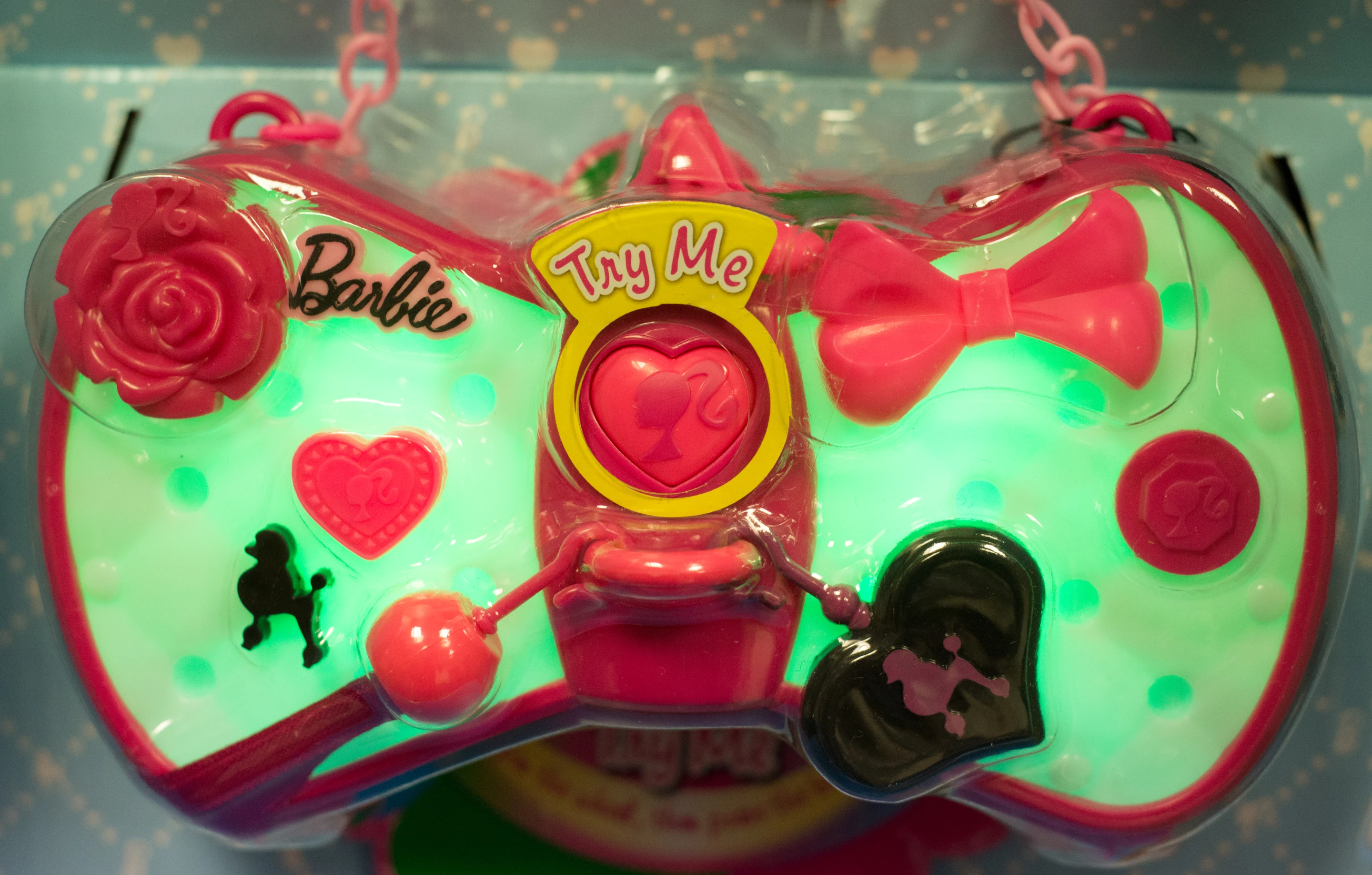 Barbie's Color Changing Handbag will cost $40 (Photo: Simon Crisp/Gizmag.com)