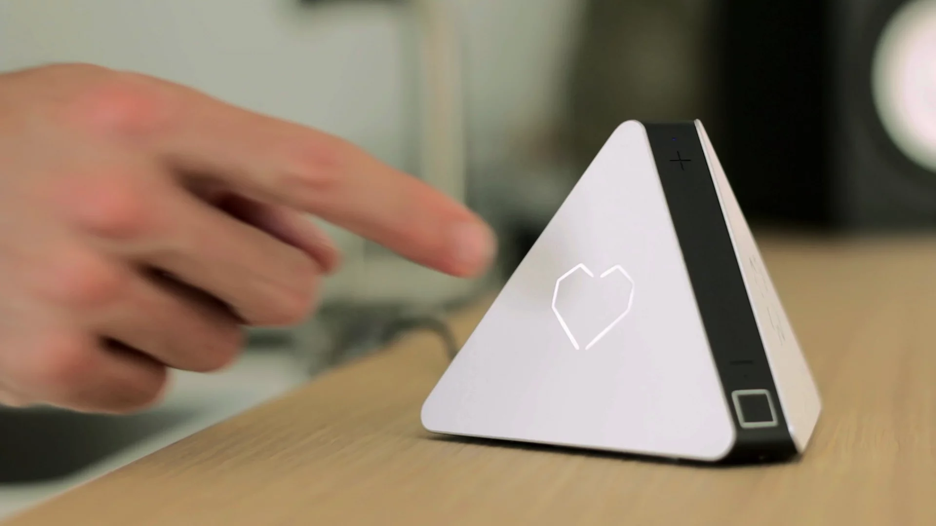 If a user likes what's being played, a quick press of the heart-shaped button on the side saves the song to the user's profile, a longer press indicates a liking for the artist