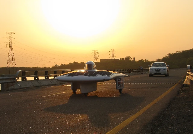 Gearing up for the 2011 World Solar Challenge (Image: Cambridge University Eco Racing)