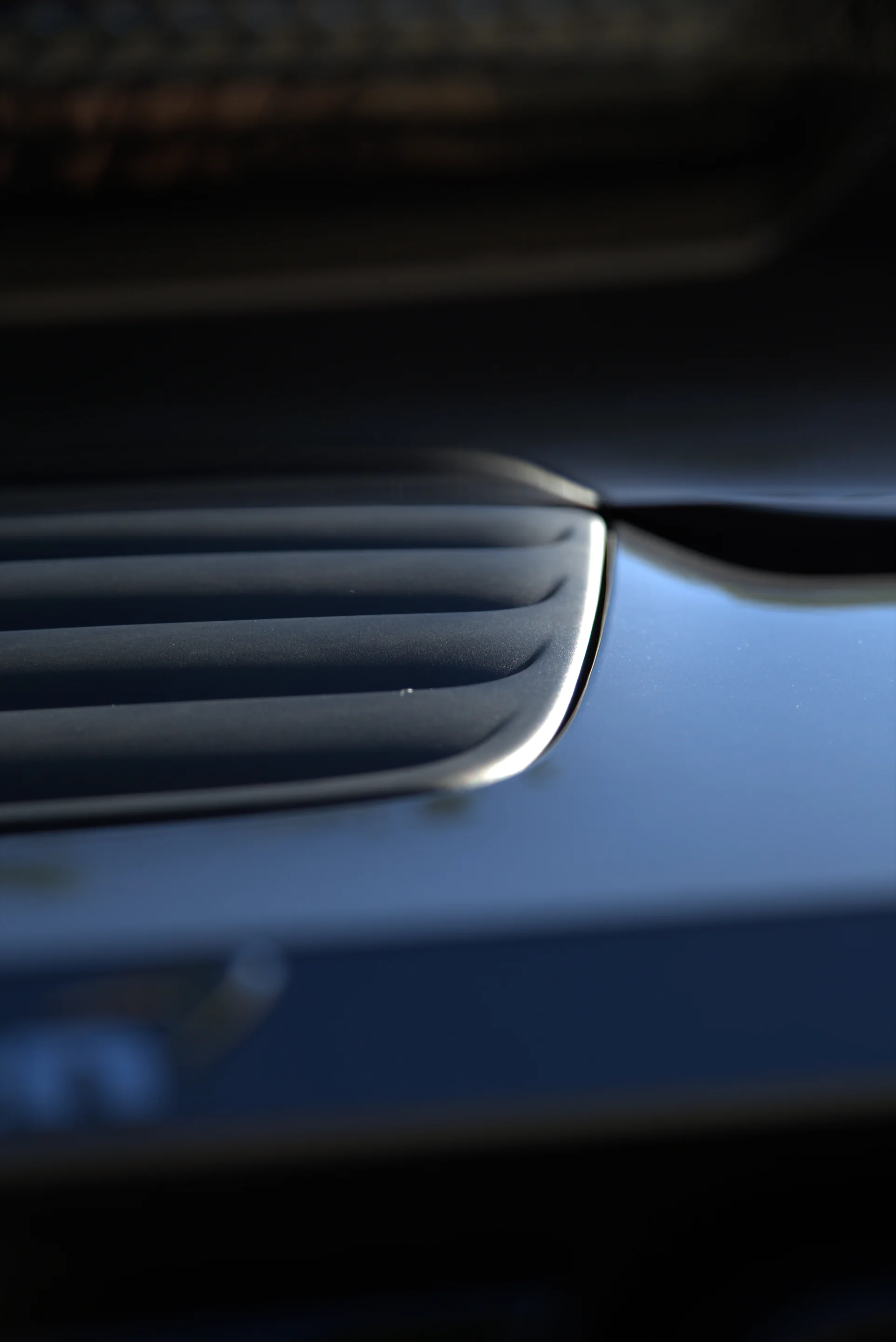 The 12C's rear cowl venting provides added cooling to the twin-turbo V8 (Photo: Angus MacKenzie/gizmag.com)