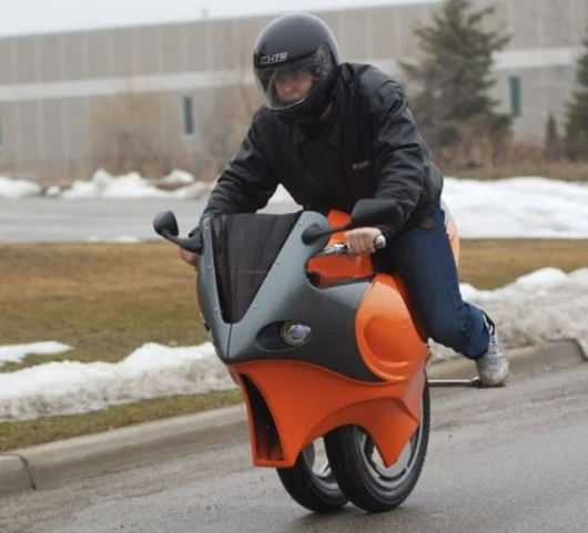 The Uno transforms from a unicycle to a motorcycle