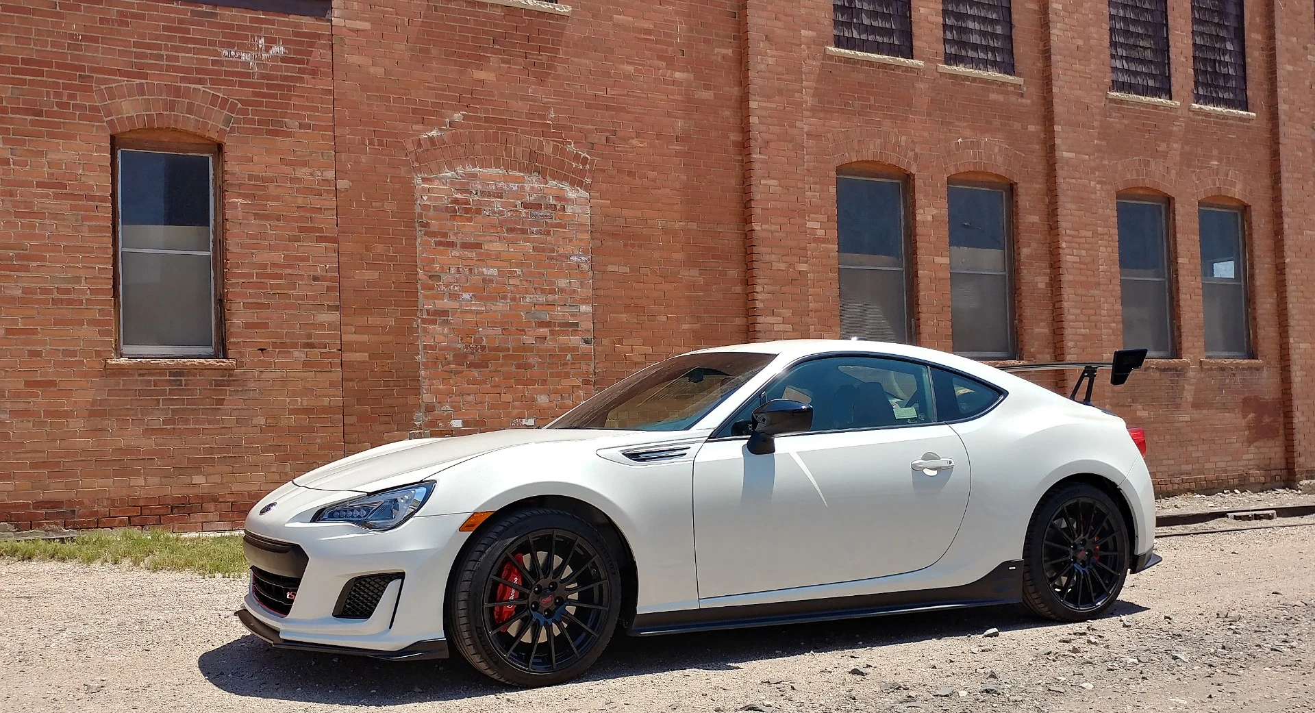 For the 2018 model year, the Subaru BRZ has a limited-edition tS model adds even more to the mix