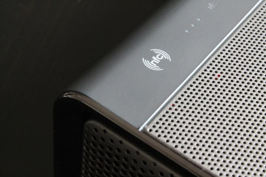 The Sound Blaster Roar can be paired with a device via NFC as well as Bluetooth