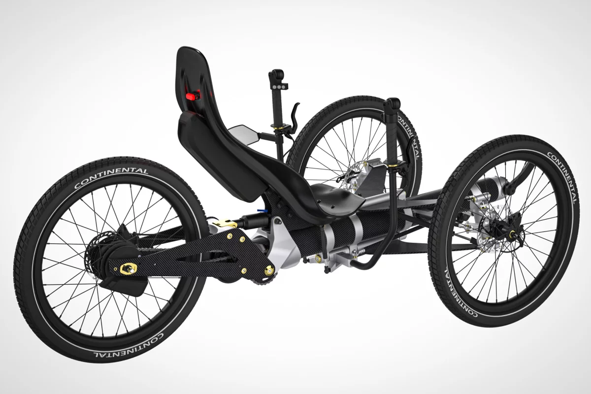Unique telescoping recumbent e-trike turns heads Unique telescoping recumbent e-trike turns heads