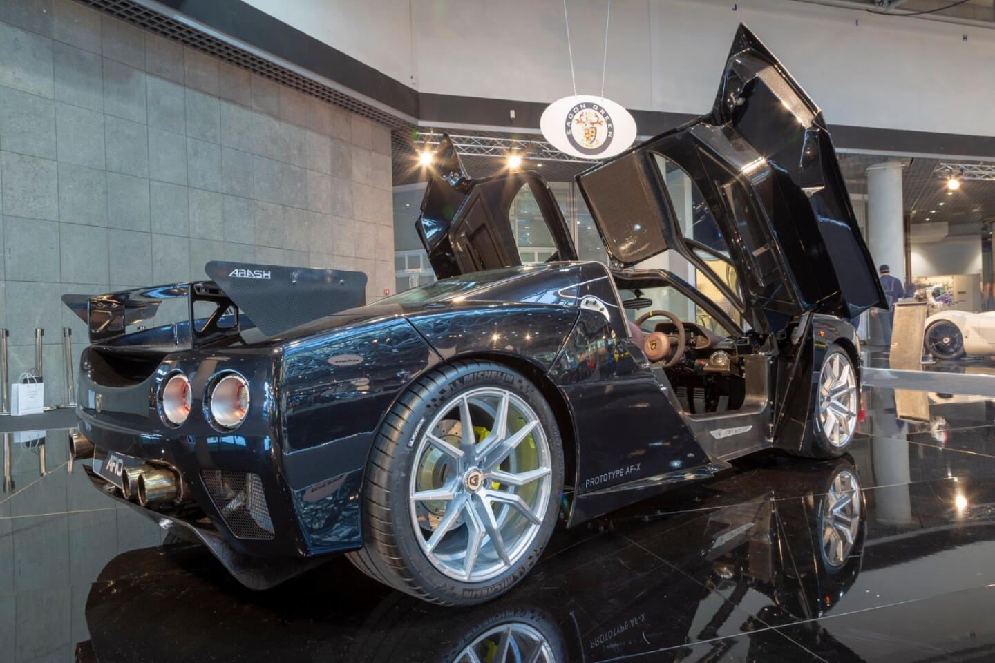 Arash first appeared on the New Atlas radar in 2016 when the 2000 horsepower AF10 Hybrid was first announced. The AF10 on show at Top Marques produced 2080 hp (1551 kW) with 900 hp contributed by the supercharged 6.2 liter V8 engine and 1180 hp (4 x 295 hp) from the four electric motors. Even more impressive was the AF10's maximum torque of 2280 Nm - 1200 Nm from the V8 and 1080 Nm (4 x 270 Nm) from the four electric motors. The AF10 can accelerate from 0 to 100 km/h in 2.8 seconds and has a claimed top speed of 323 km/h, with a price beginning at EUR€1.5 million.