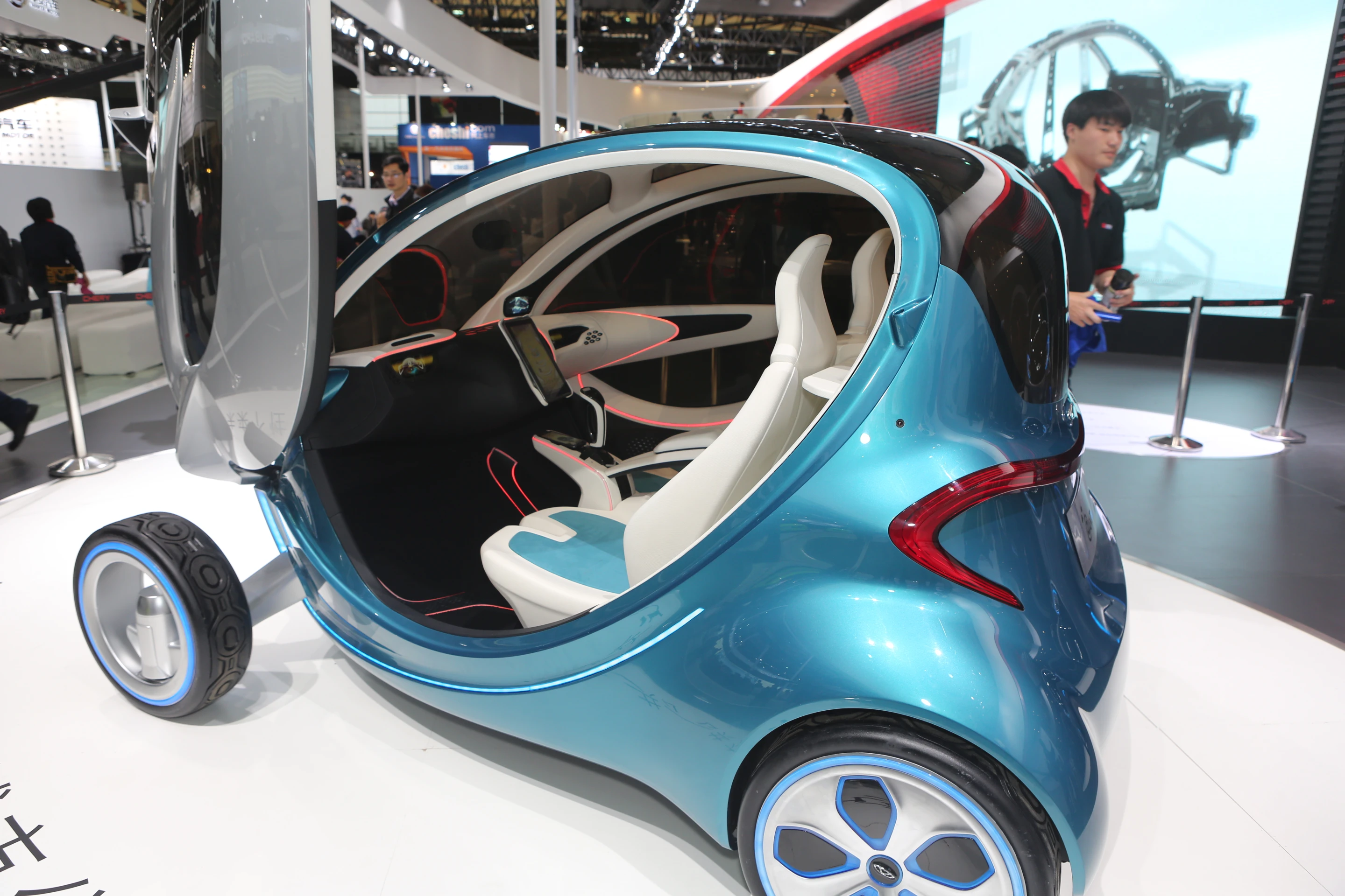 Inside the Ant 2.0 (Photo: Gizmag)