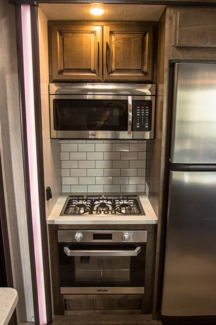 Mobile Suites range and microwave