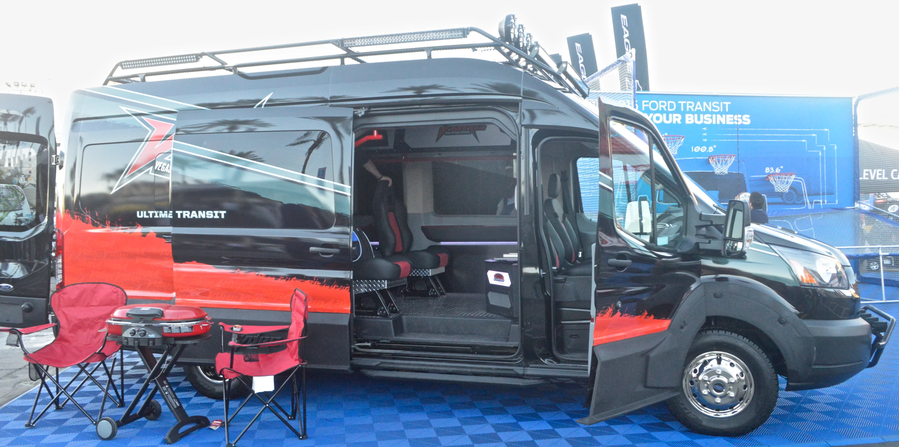 Built around outdoor adventure and camping, the VORE Transit has a 2-in lift, bumper and roof racks, and KC Hi-lites LED and HID lighting (Photo: C.C. Weiss/Gizmag)