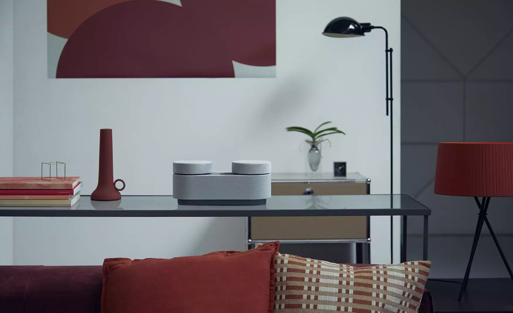 The HT-AX7 comes with a 30-hour battery, with the detachable speaker modules charged by docking on top