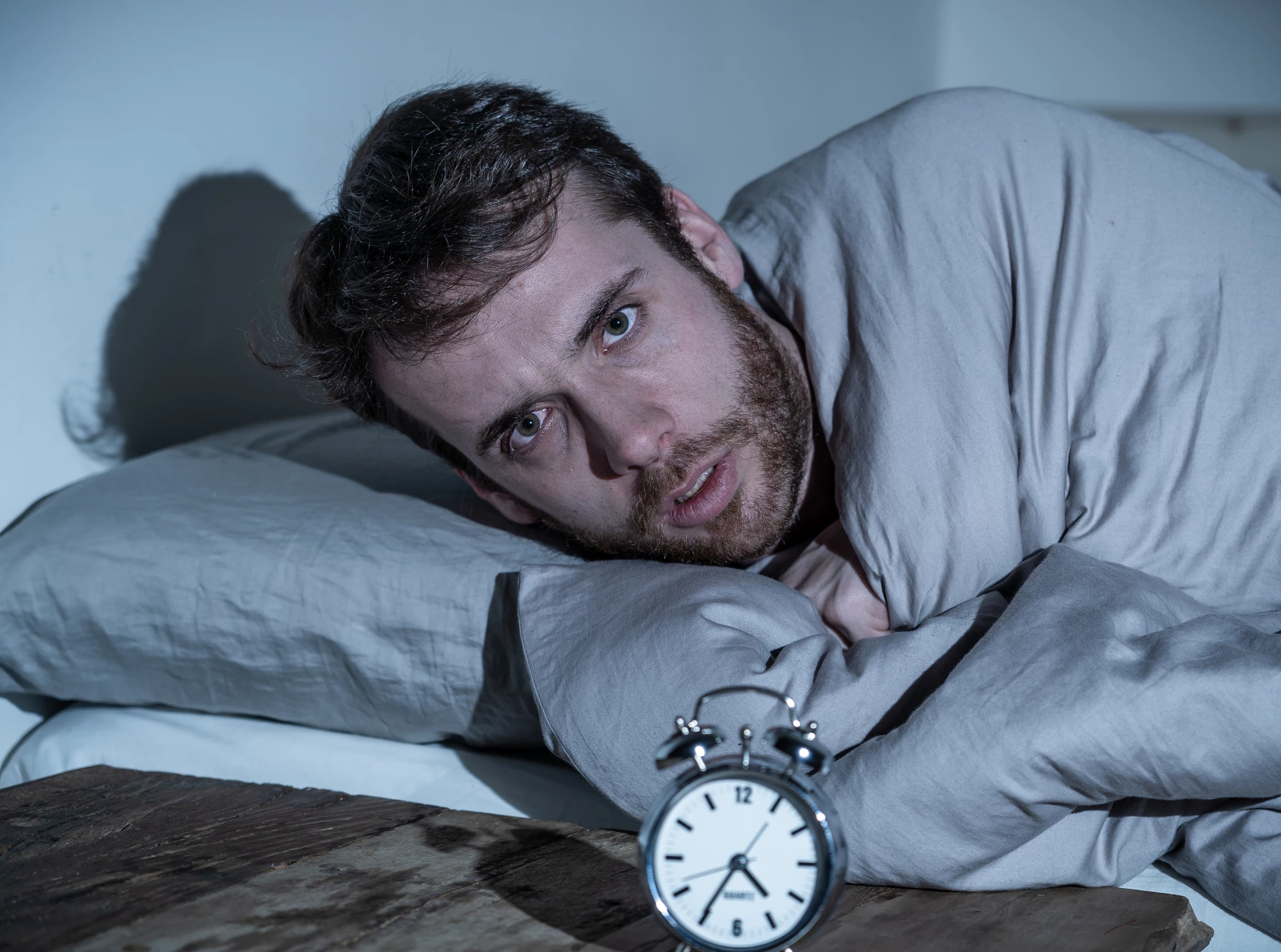 A long-term study found persistent sleep durations of less than six hours in middle age were linked with a 30-percent increased risk of developing dementia later in life