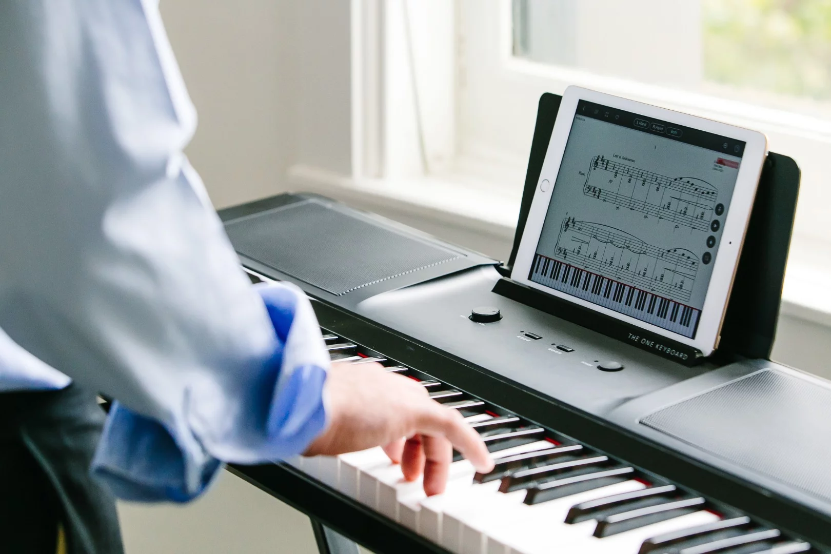 The One Light is powered by six AA-sized batteries