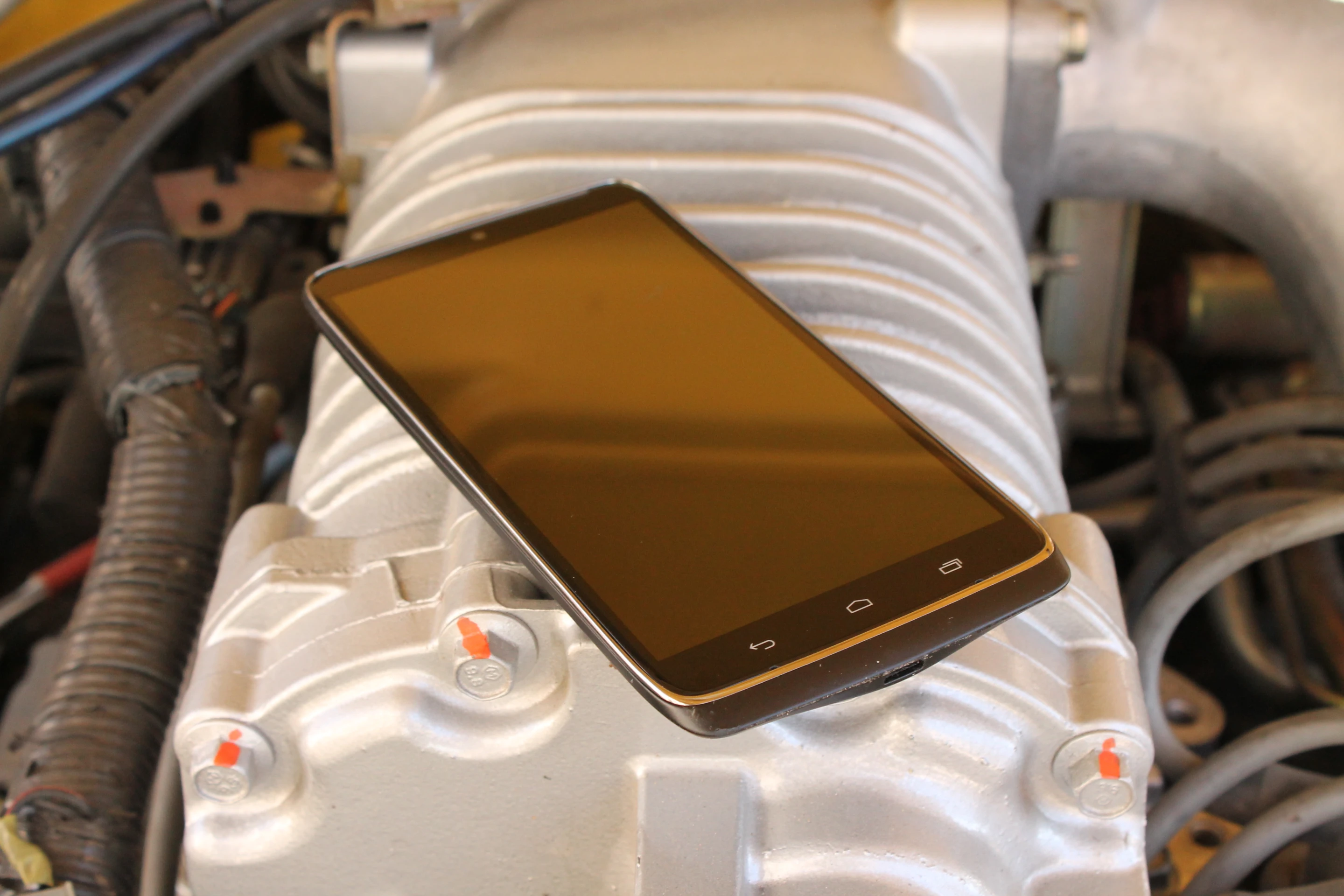 The display packs 565 pixels per inch (Photo: Eric Mack/Gizmag.com)