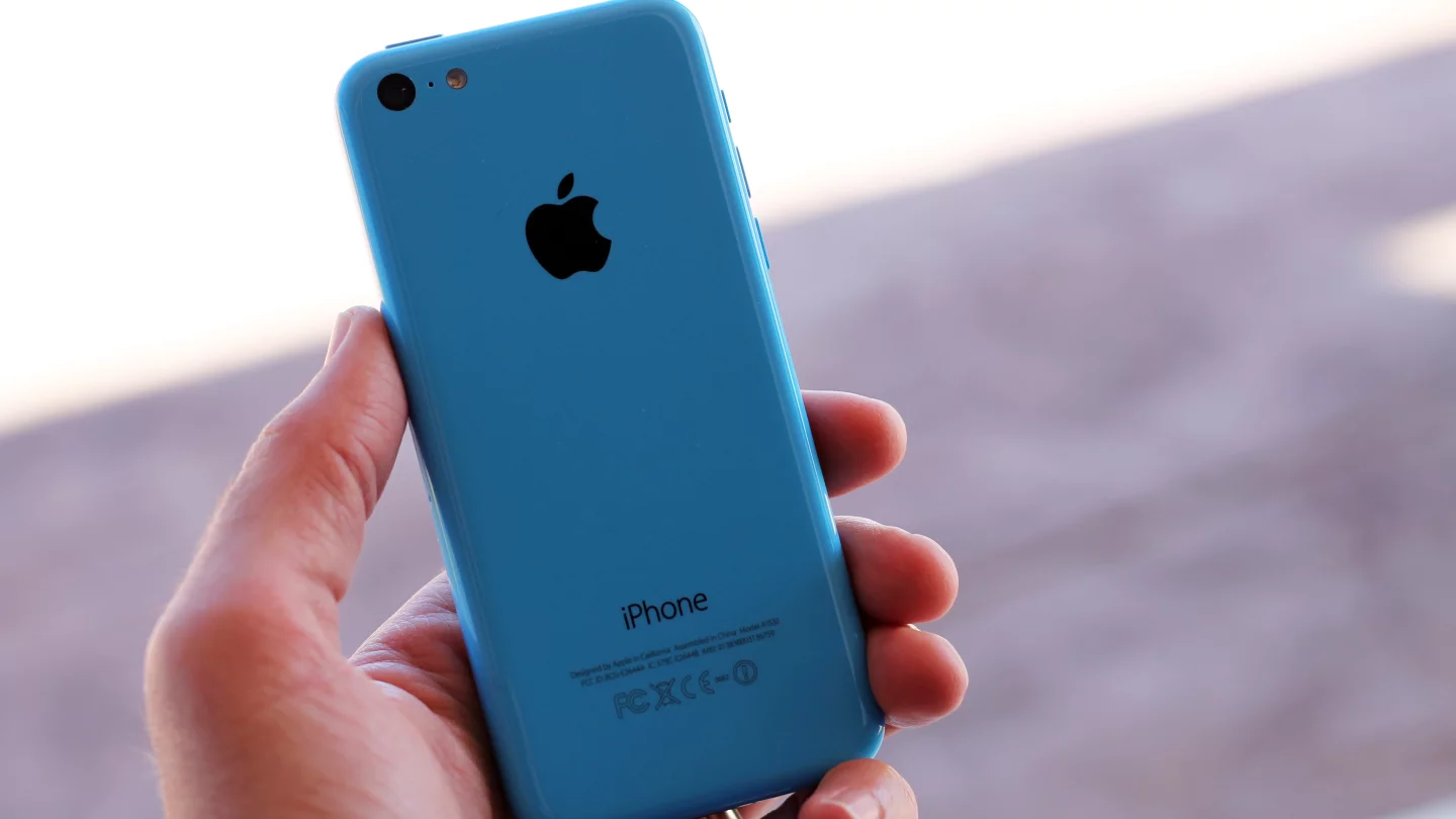 The iPhone 5c weighs 132 g