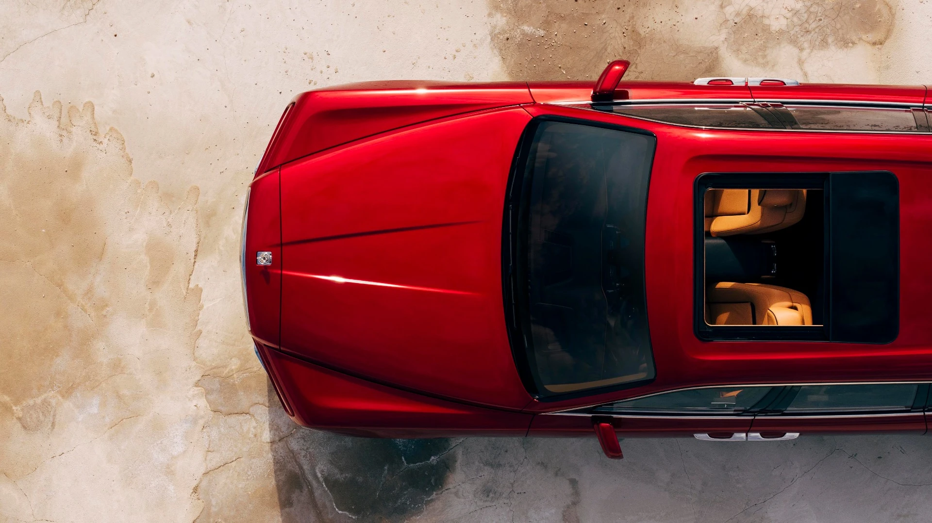 The Cullinan includes a panoramic glass roof