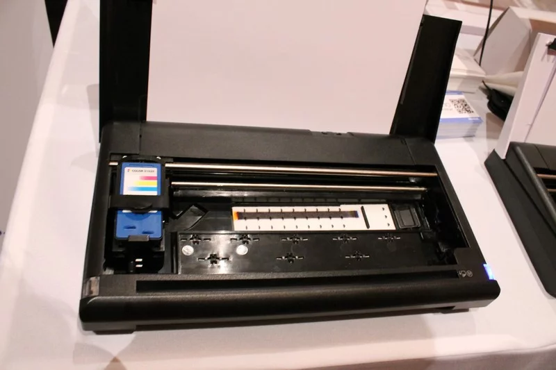 Paper is fed from its 10-sheet feeder, while postcards, invitations and photos can be printed using the 10 x 15 cm (4 x 6 in) rear feed (Photo: Erick Mack/Gizmag.com)