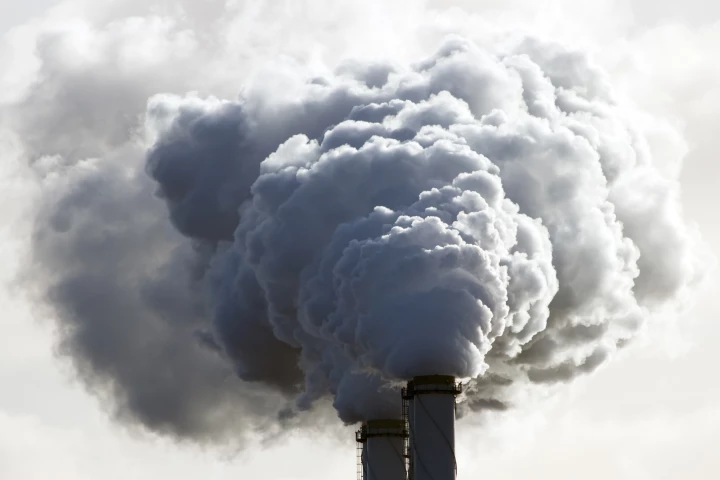 A catalyst of graphene and titanium dioxide could be the secret ingredient for new smog-eating surfaces
