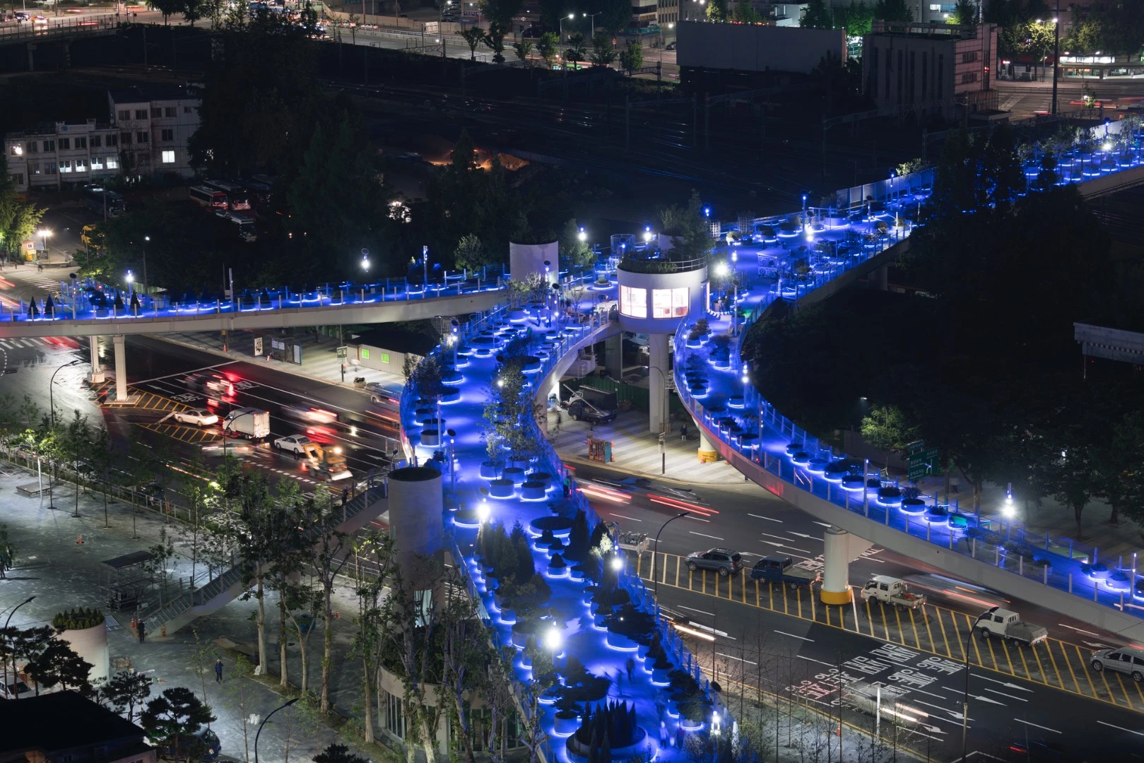 At night, the Skygarden is lit blue but the color can be changed during festivals and city celebrations