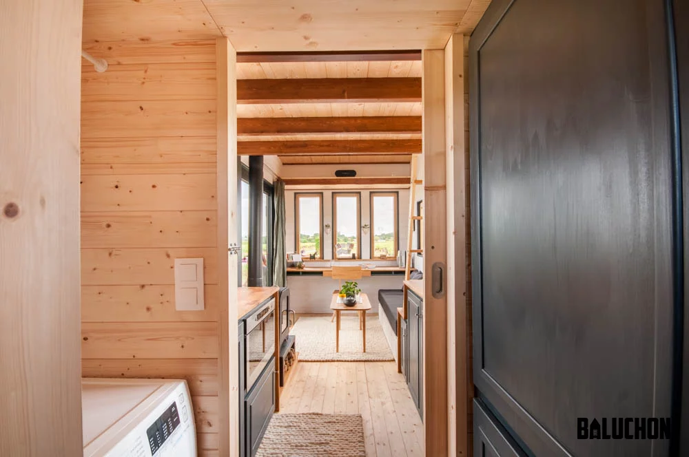 Inside the Intrépide tiny house by Baluchon