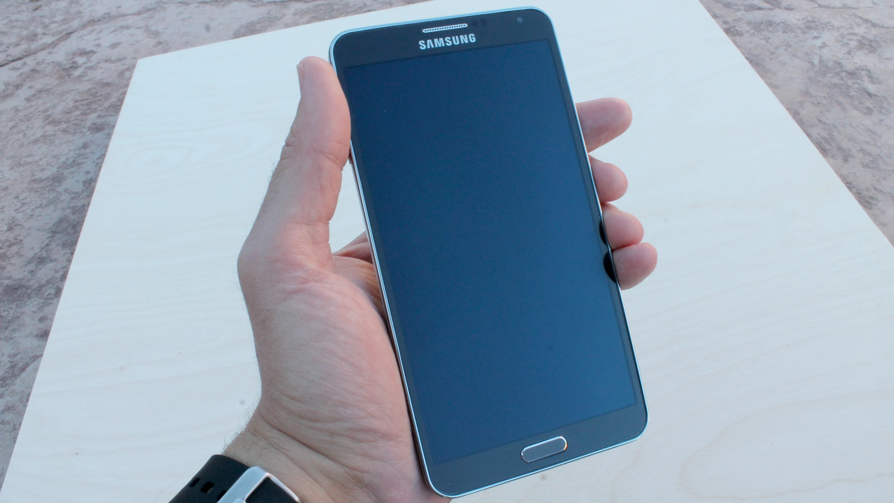 Stay tuned for Gizmag's review of the accompanying Galaxy Gear smartwatch