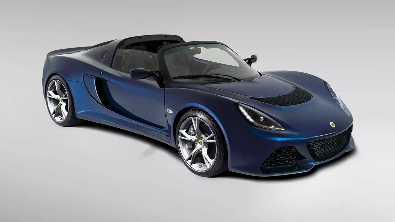 Lotus unveiled its Exige S Roadster at the 2012 Geneva Motor Show earlier this week, marking the sportscar manufacturer's first soft top Exige
