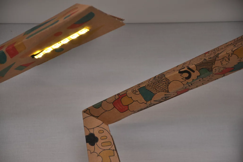 Download the 01LAMP PDF file for free, then print, trace, cut, lock and make your own (photo Edoardo Campanale/Gizmag)