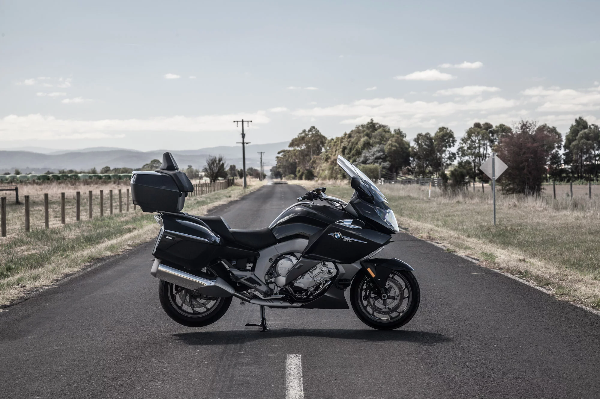 The BMW K1600GTL (Photo: Loz Blain)