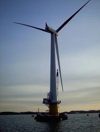 The Hywind pilot in the Åmøyfjord near StavangerPHOTO: Geir Søvik / StatoilHydro